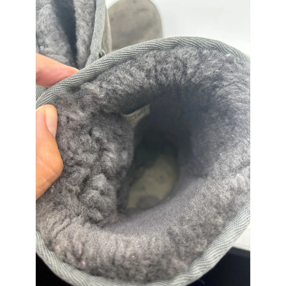 UGG Australia Classic Short Grey Suede Shearling Fur Boots Womens Size 9 5825